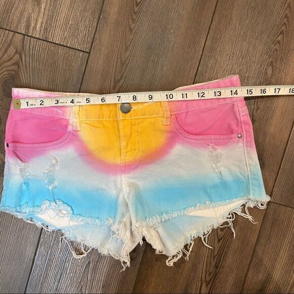Billabong Tie Dye Distressed Low Rise Shorts 3 - Picture 6 of 9